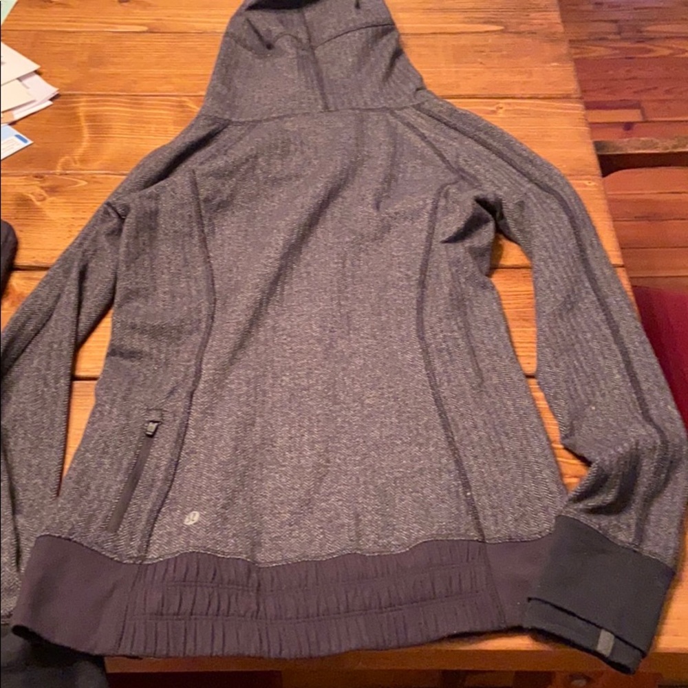 Lululemon rulu hooded running pullover